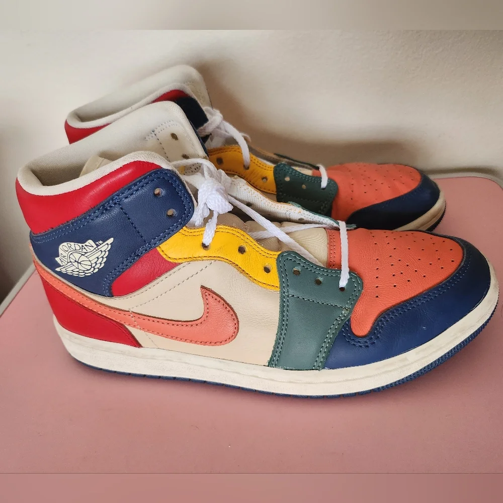 Nike Air Jordan Retro 1 Mid SE Multicolor Sneakers Size 9